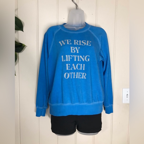 Old Navy LS Blue Pullover Sweatshirt
Crewneck Sweater Blouse
We Rise By Lifting - Picture 6 of 13